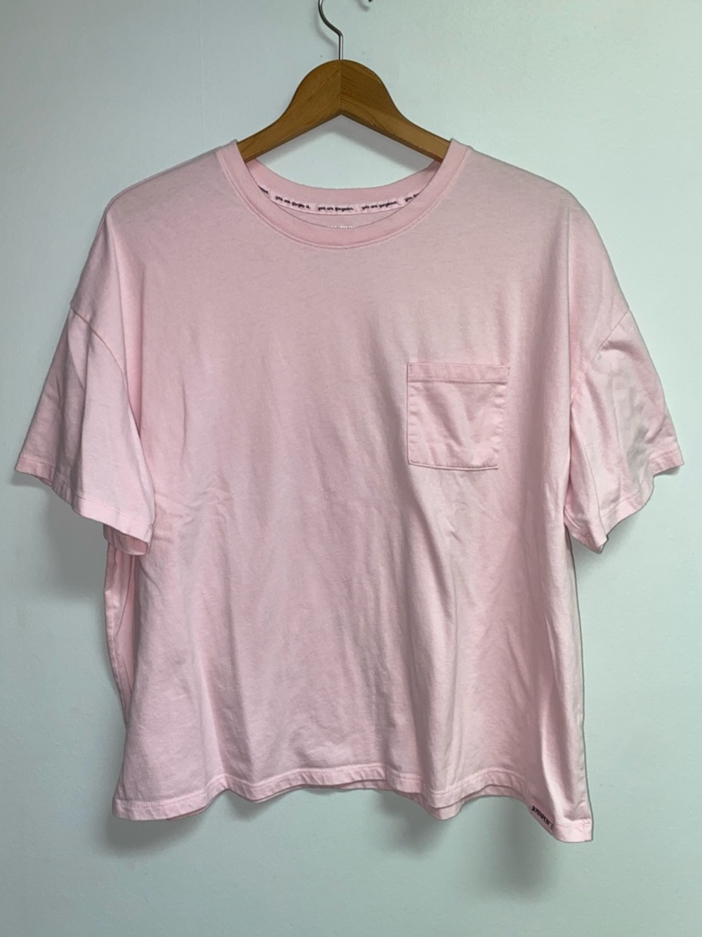 JOYSPUN SUPER SOFT COMFY CROPPED POCKET TEE - 1X (2X)